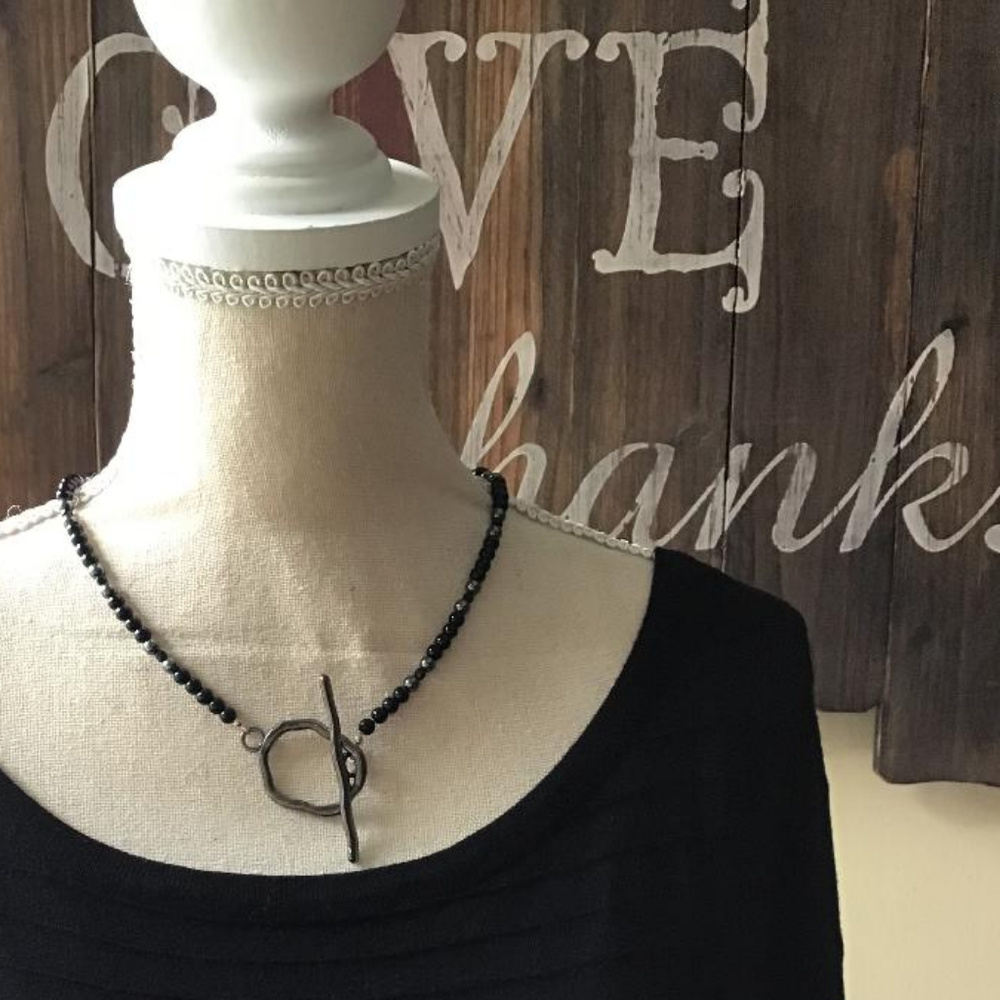 Swarovski & Onyx Necklace - Picture 5 of 5